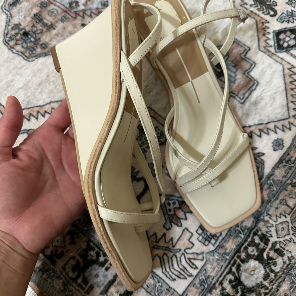 Dolce Vita Gemini Sandal Size 8